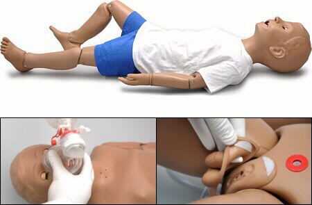 Entrenador sobre cuidados m�dicos de un paciente pedi�trico de 5 a�os S150
