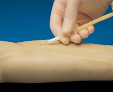 Brazo de entrenamiento sobre pr�cticas intravenosas (accesorio p/el maniqu� S201) S261
