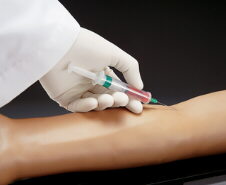 Brazo de entrenamiento sobre pr�cticas intravenosas y arteriales (accesorio p/el maniqu� S201) S263