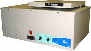 Centr�fuga refrigerada, con timer y variador de velocidad DCS-16RV-R