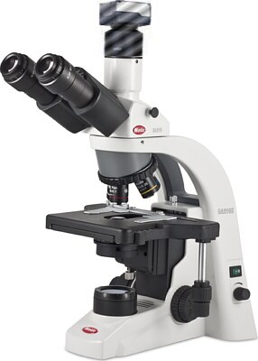 Microscopio Trinocular Ergon�mico c/Optica Extra Plana Corregida a Infinito BA210 Trinocular